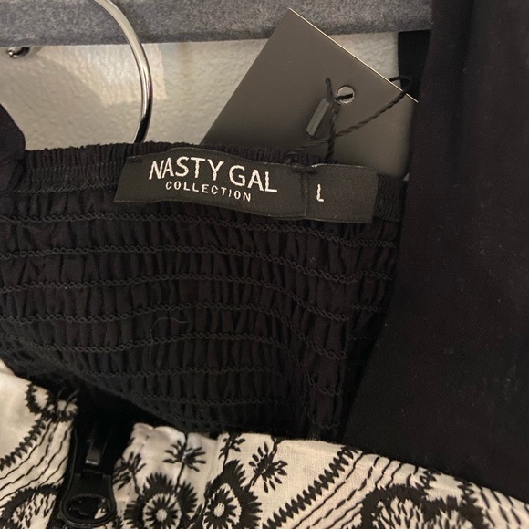 NWT Nasty Gal Eyelet Skirt and Crop Top Set Size L - Picture 4 of 4